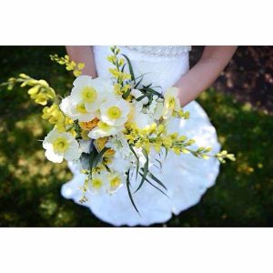 Sherwood-Design-and-Events-yellow-bouquet-600x600